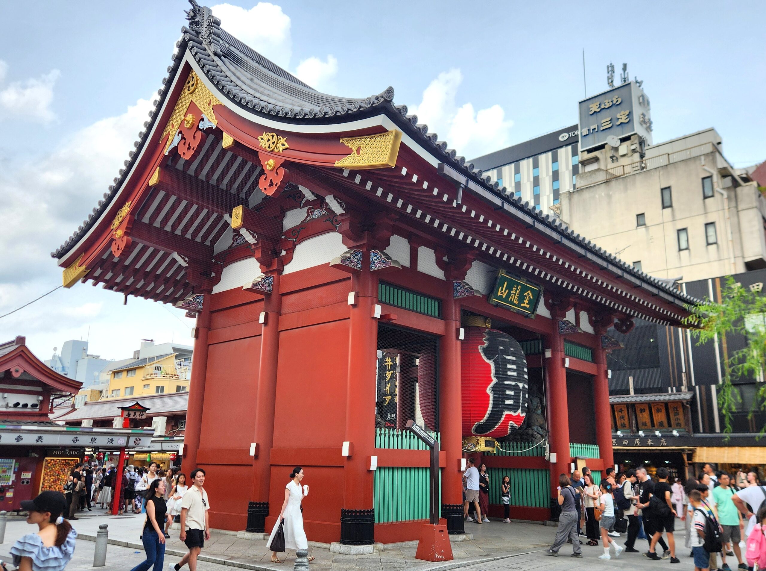 Asakusa walking tour and traditional Japanese culture in Tokyo